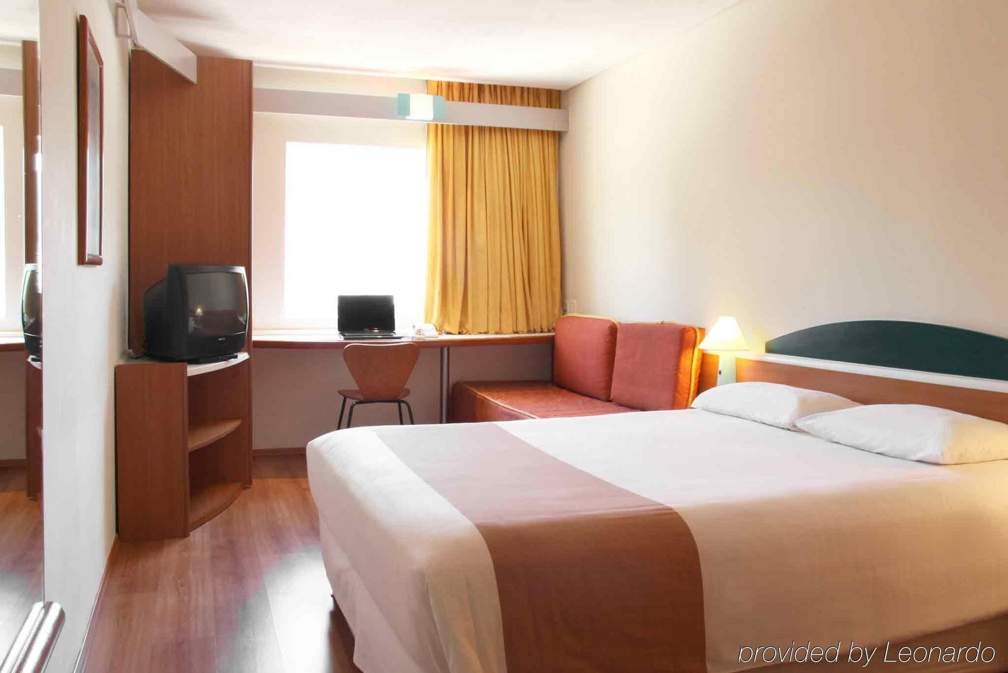 Ibis Monterrey Aeropuerto Hotel อโปดาคา ภายนอก รูปภาพ