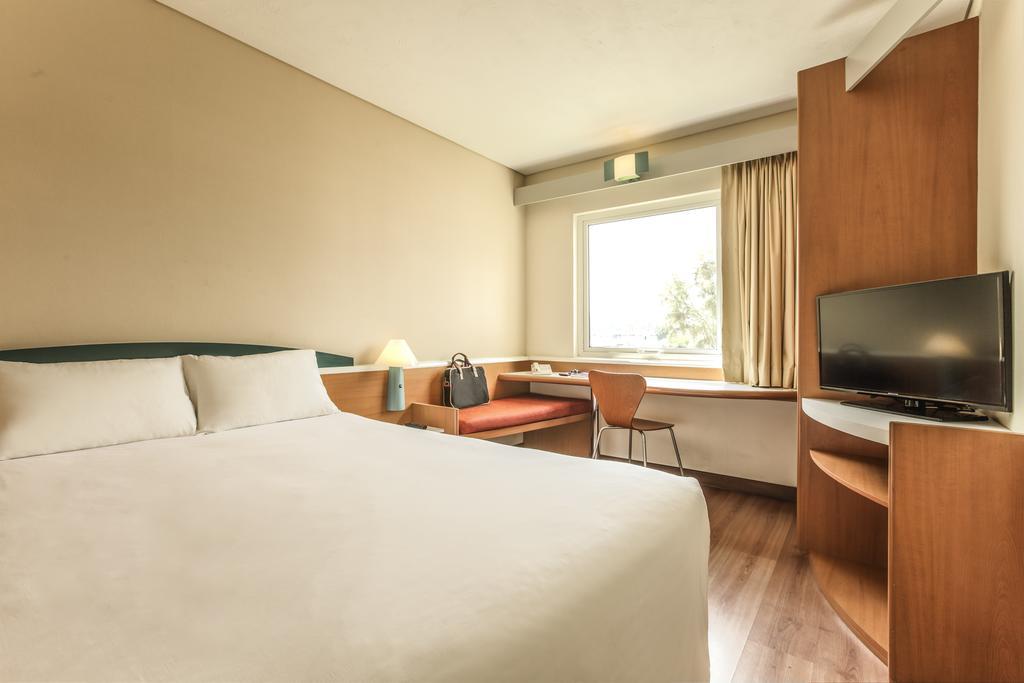 Ibis Monterrey Aeropuerto Hotel อโปดาคา ภายนอก รูปภาพ