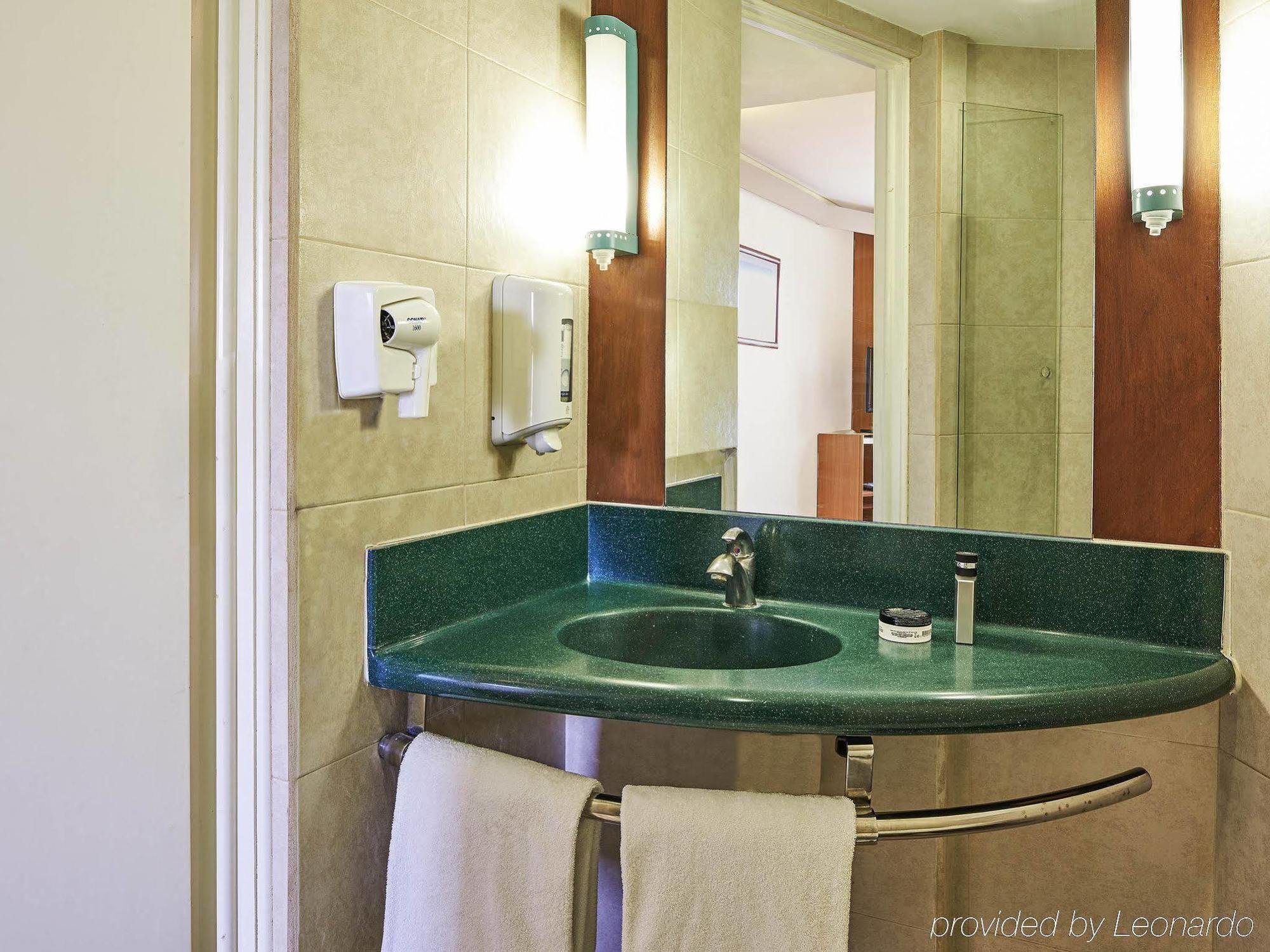 Ibis Monterrey Aeropuerto Hotel อโปดาคา ภายนอก รูปภาพ
